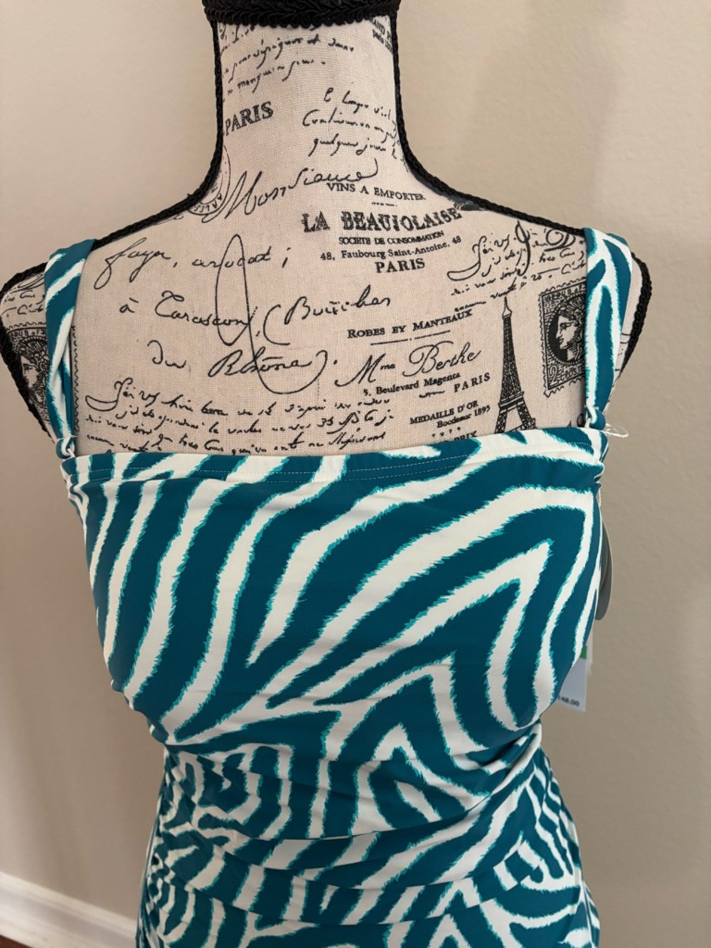 Coco Reef Contours Shaping Swimsuit with Removable Straps - Picture 5 of 9